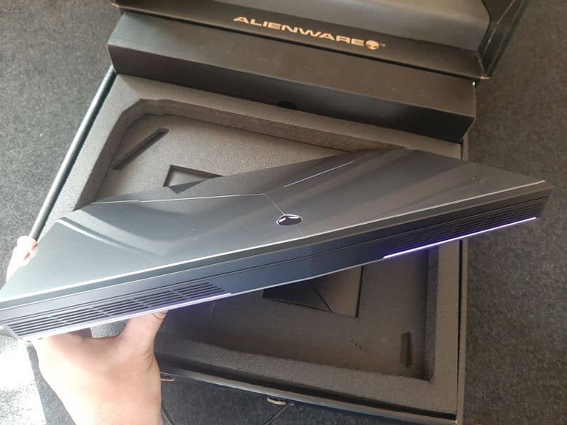 Alienware 15 R2 (Signature edition) 4k touch display 7