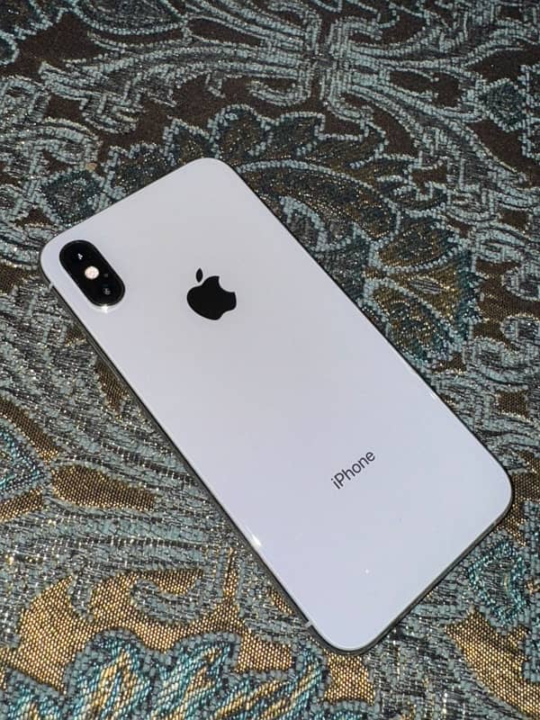 iPhone Xs 0