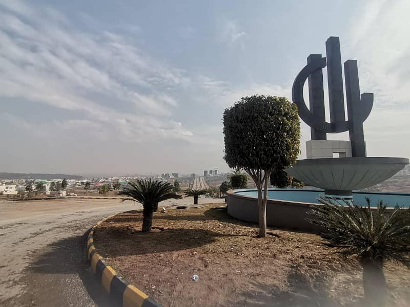 18 Marla Pair Commercial Plot With ( Top Heighted Location & With 90 Foot Front )For Sale In B04,Central Commercial In , DHA Phase 05 , Islamabad 4