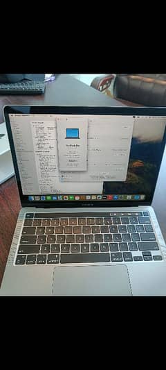 apple MacBook pro M2 13 inches 8 gb ,512gb SSD in 10/10 condition