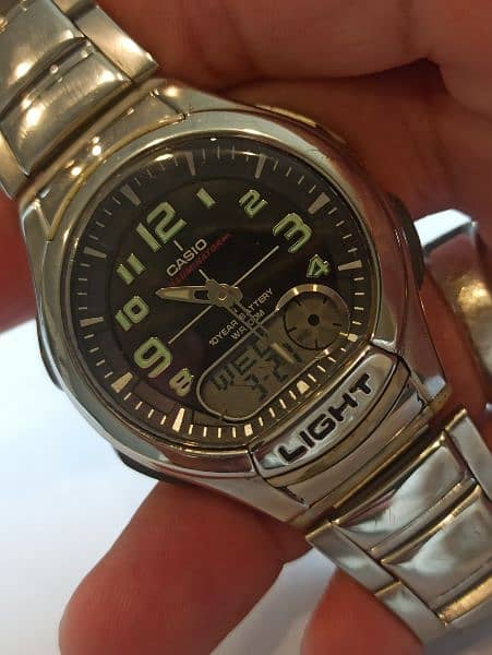 Casio illuminator Dual time watch original japan 4