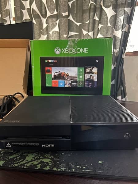 Xbox One 500GB with Gamepass, Both controllers, Batteries 3