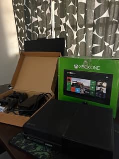 Xbox One 500GB with Gamepass, Both controllers, Batteries