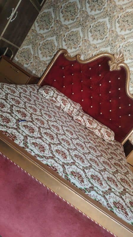 Bed and dewan 0