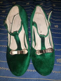 it's See Green pump's size 8 no. .