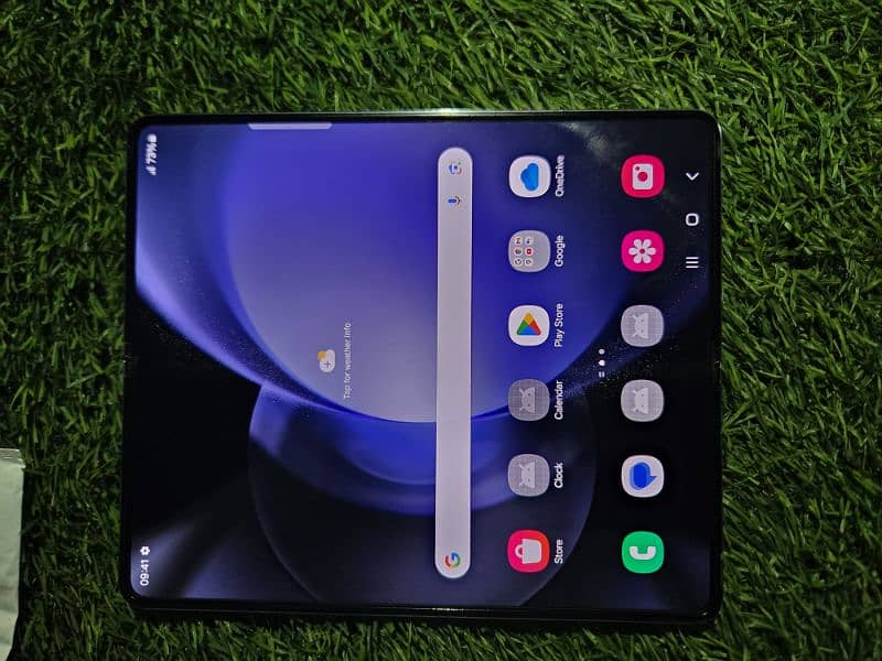 Samsung Fold 5 8