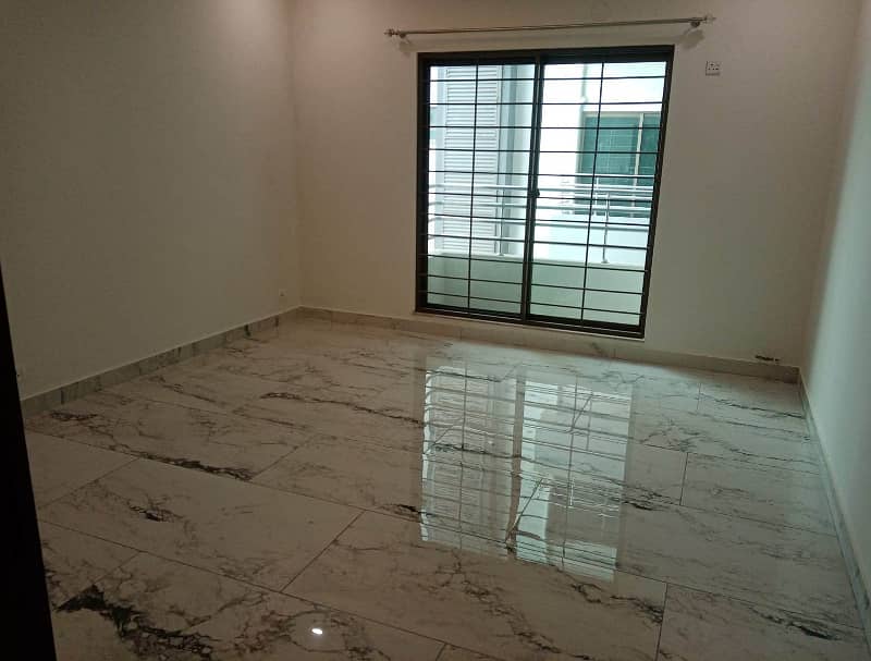 Brand New 3 Bed Apt Available for Sale in Askari 11 Lahore 21