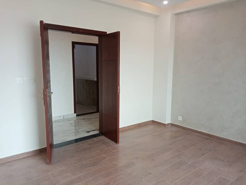 Brand New 3 Bed Apt Available for Sale in Askari 11 Lahore 28