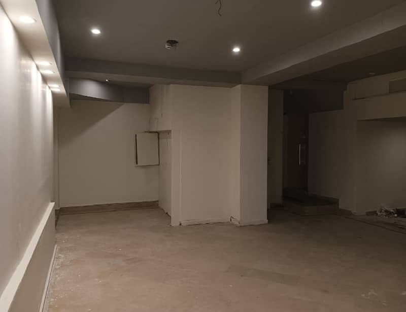 Prime Location 4 Marla Basment Office For Rent In DHA Phase 4,Block DD, Lahore. 2