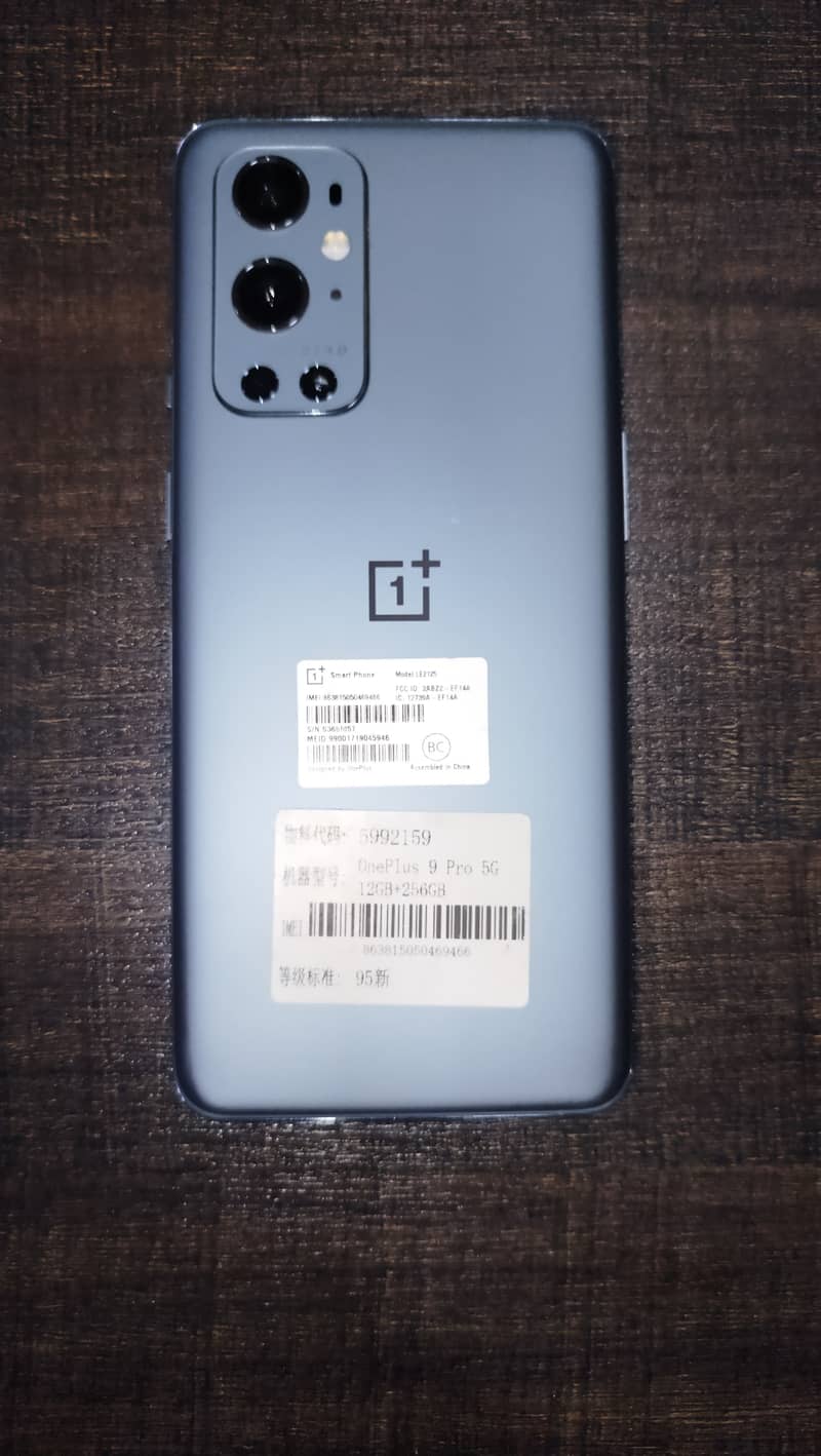 "OnePlus 9 Pro 5G – Excellent Condition!" 5