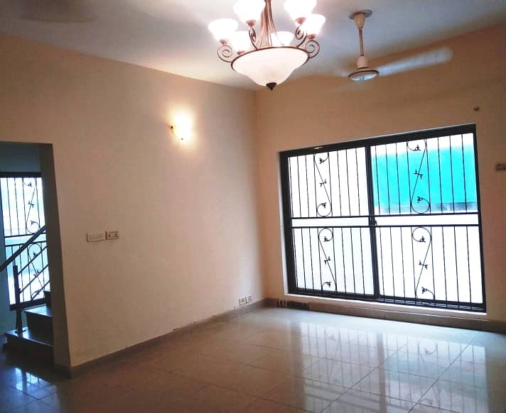 In Askari 10 10 Marla House For sale 2