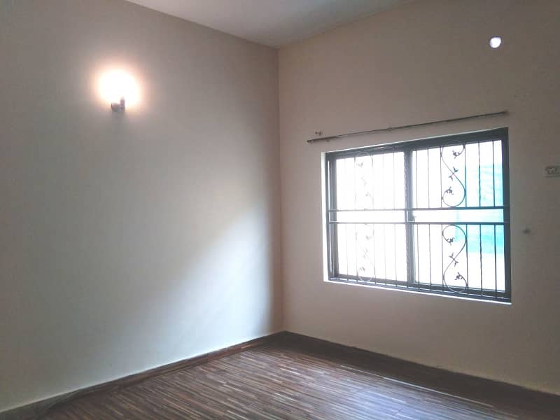 Spacious House Is Available In Askari 10 For rent 5