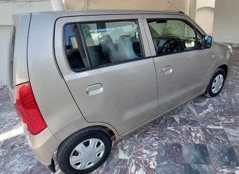 Suzuki Wagon R 2018 3