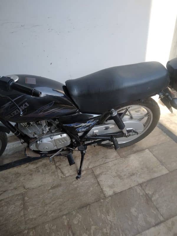 Suzuki Gs 150 in very good condition 1 hand used 3