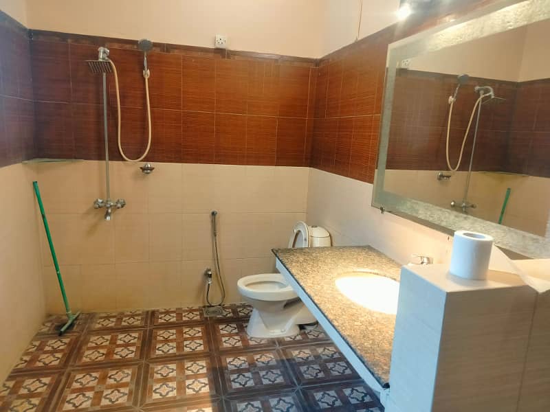 3 bedroom flat available for rent 0