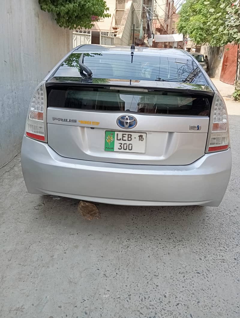 Toyota Prius S 2011/16 totally genuine 4