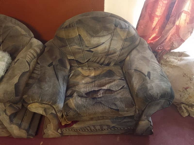 8 Seater sofa set for sale 3