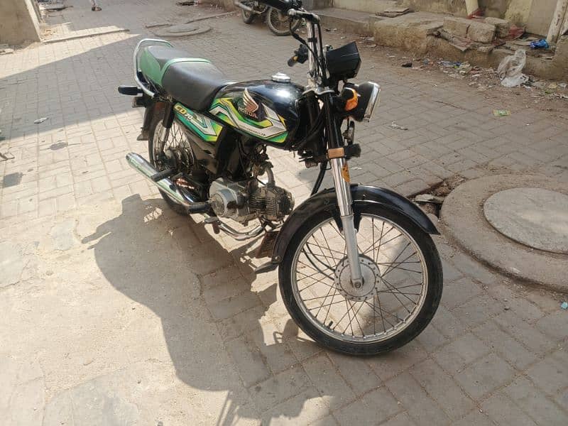 honda 70 2023 7 month karachi registerd new condition nut to nut geni 1