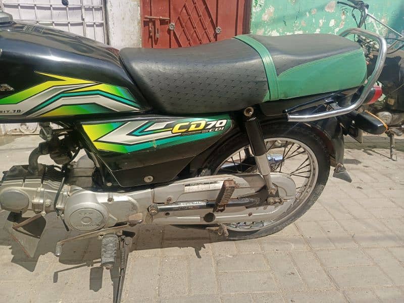 honda 70 2023 7 month karachi registerd new condition nut to nut geni 2