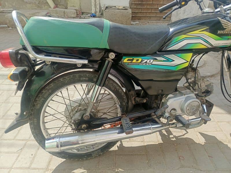 honda 70 2023 7 month karachi registerd new condition nut to nut geni 4