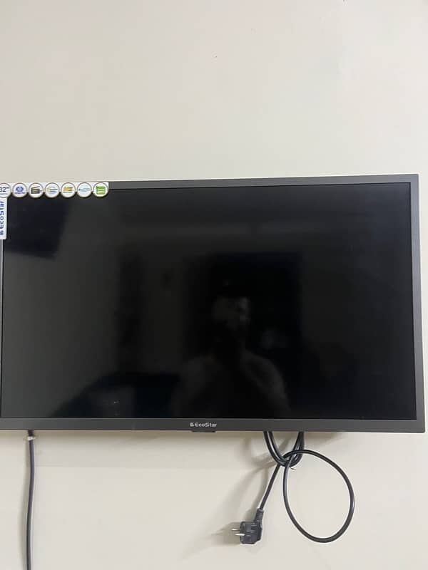 EcoStar 32inch 10/10 complete box 100% 3