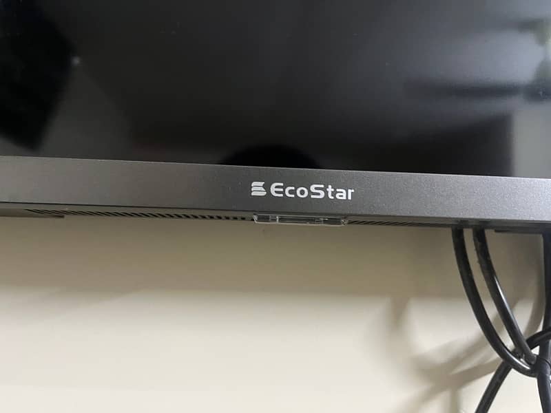 EcoStar 32inch 10/10 complete box 100% 8