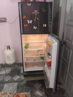 Dawalnce fridge in good condition in Havelian 0