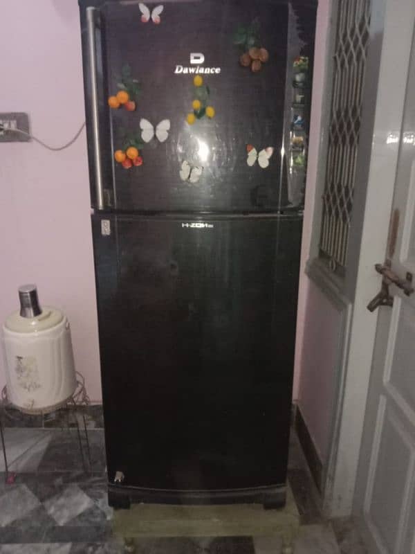 Dawalnce fridge in good condition in Havelian 2