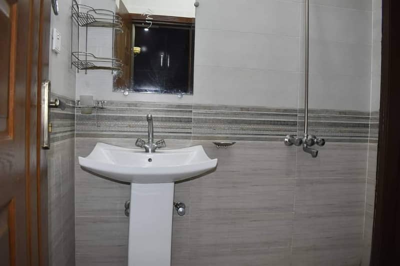 5 Marla Lower Portion For Rent In Johar Town 6