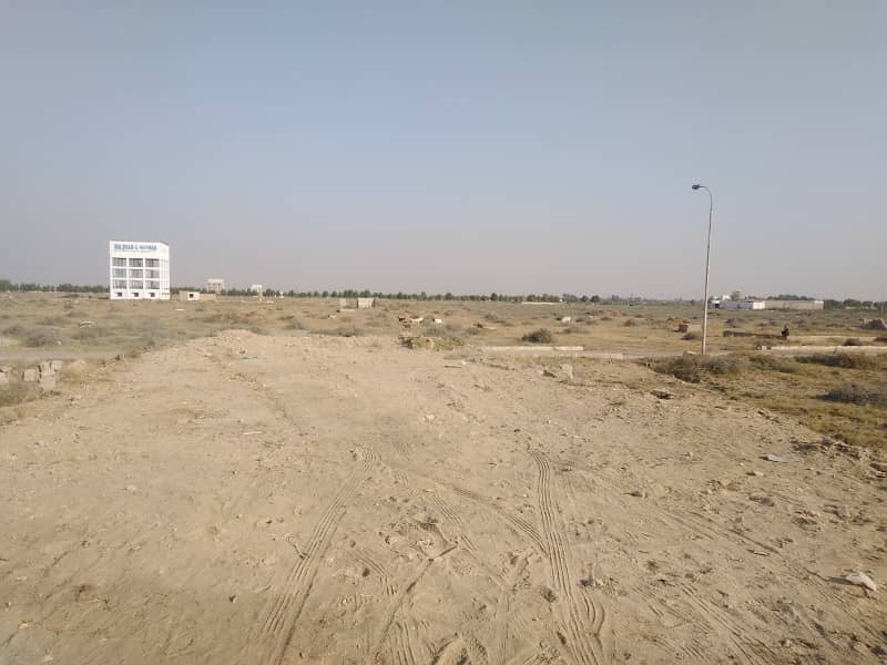 A 400 Square Yards Residential Plot Has Landed On Market In Gulshan-e-Mehran - Block 1D Of Karachi 3