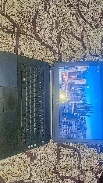 dell latitude laptop 3