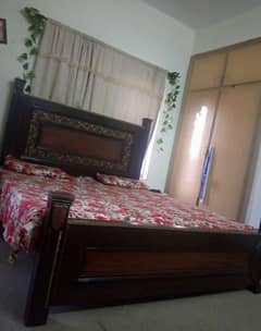 King Size Double Bed with new Mattress 0