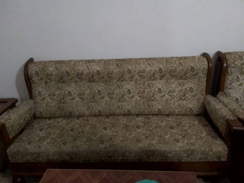 6 seetr sofa set and bed darssing set 2