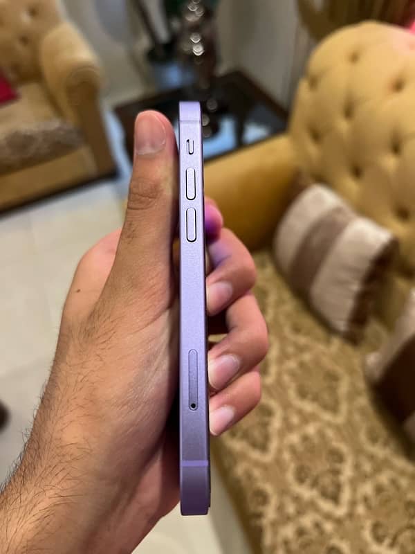 iphone 12 mini 4