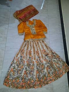 Mehndi lehnga