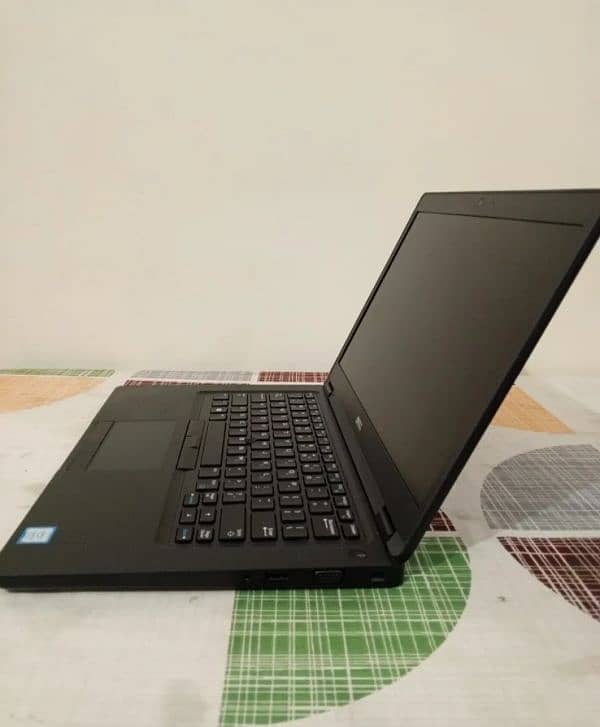 Dell Latitude 5490 - Core i5 8th Generation 6