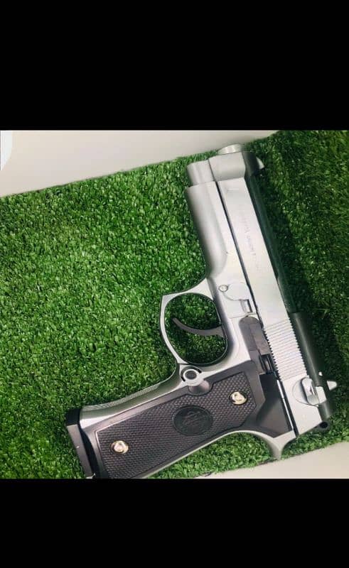 Beretta metal toy gun 0