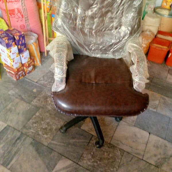 12000price chair 2