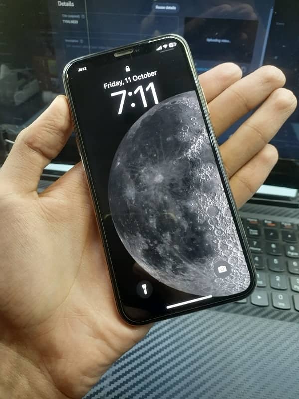 iPhone XS 64GB Dual PTA with Box 11