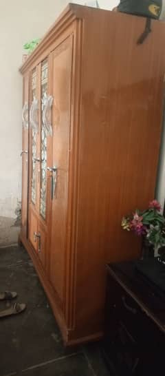 4-door safe almari for sale