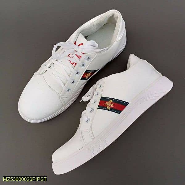 man's sports white shoes 3