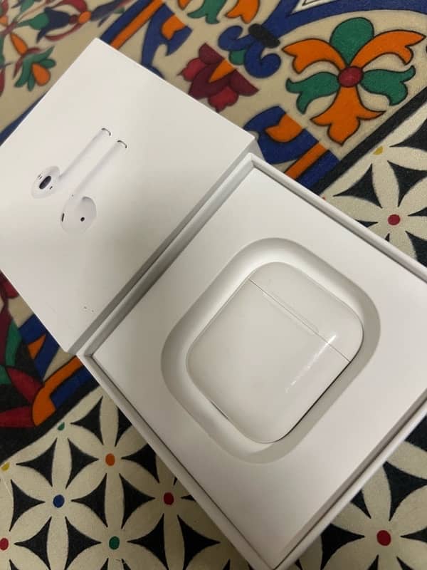 Apple Airpods 2nd Generation like Brand new 2