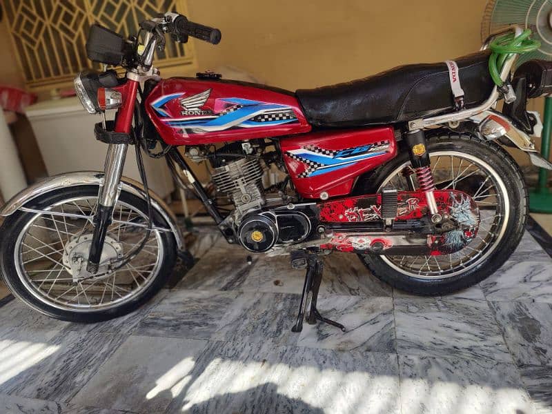 Honda CG 125  2023 model Islamabad Register 4