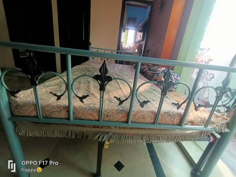 An iron bed 1