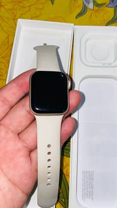 Apple watch SE ( 2nd GEN ) 40mm smart watch starlight