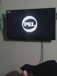 I seeling my LCD 32 inch just buy and use Abi new ha call 03064281227