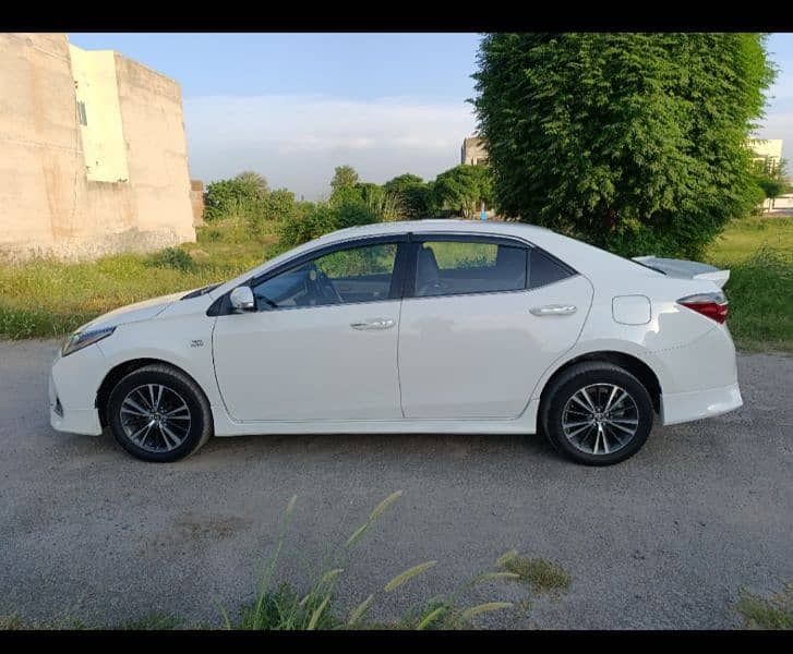 Toyota Altis Grande 2019 cvt 4