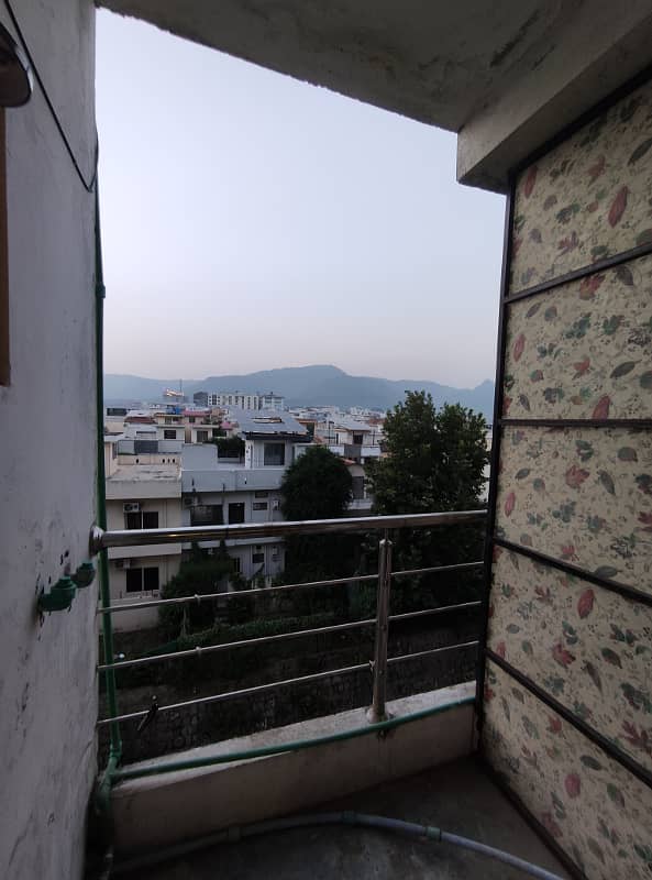 E-11 Studio Flat Unfurnished Available For Rent In E-11 Islamabad 3