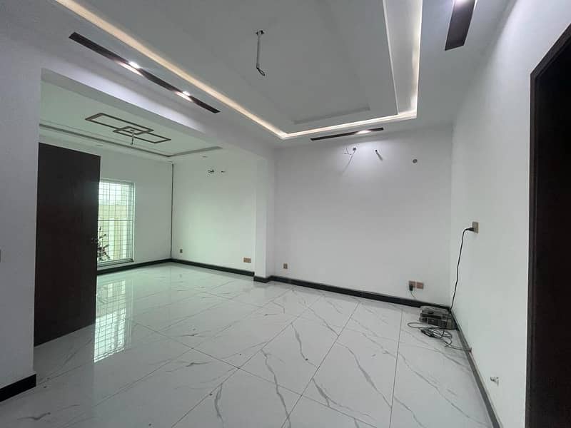 5 Marla Double Storey House For Sale In Central Park Housing Scheme Ferozpur Road Lhr 24