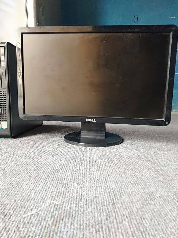 Computer For Sale ( full set-up) 1